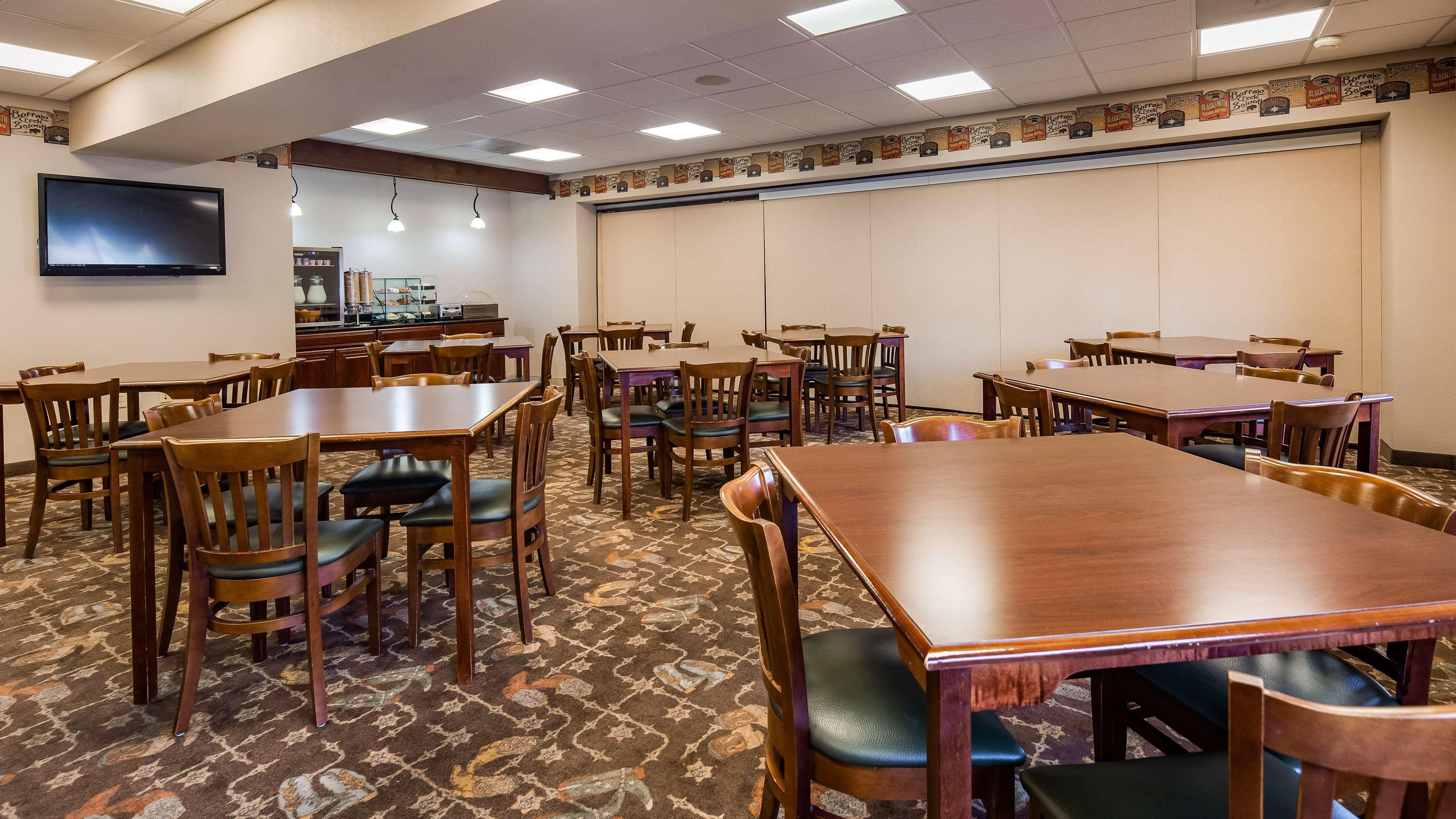Best Western Plus Country Inn & Suites Додж-Сити Экстерьер фото