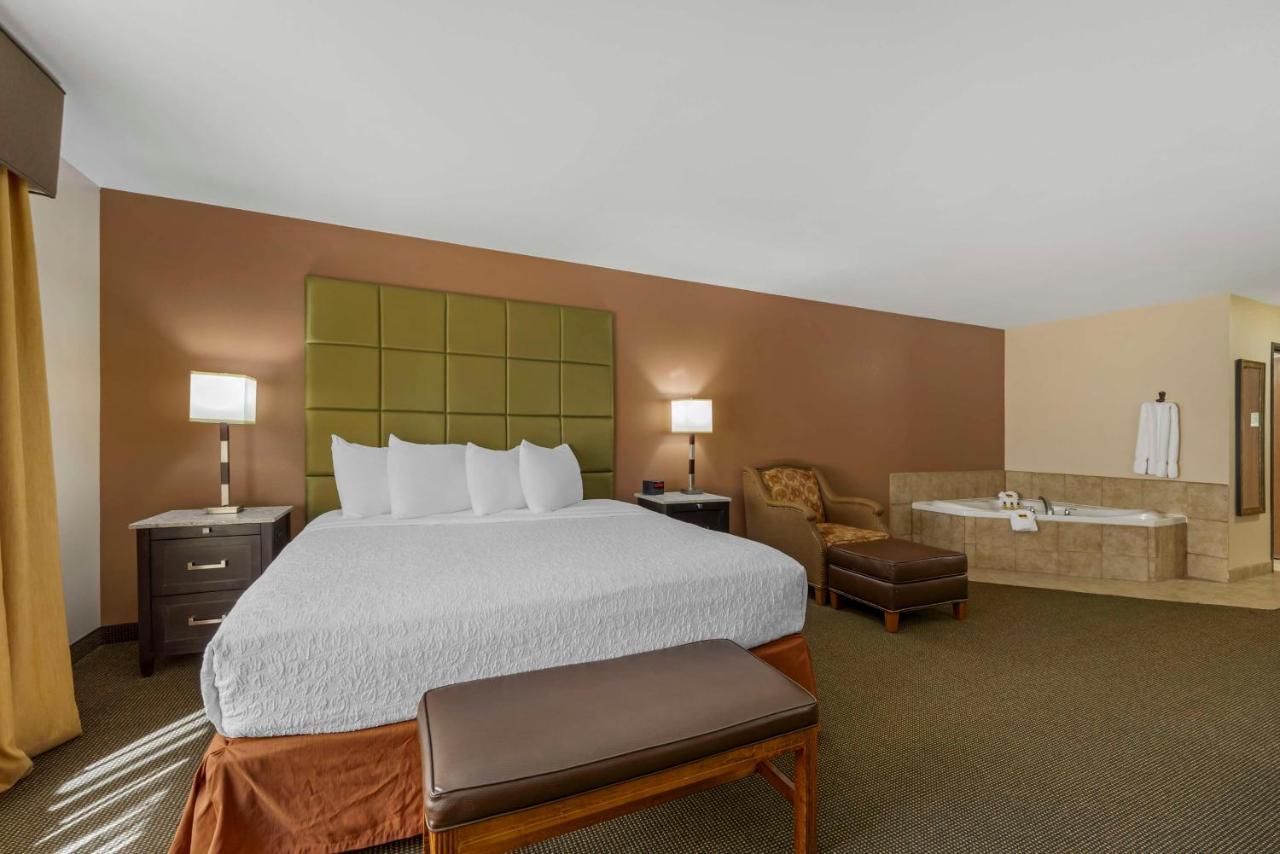 Best Western Plus Country Inn & Suites Додж-Сити Экстерьер фото