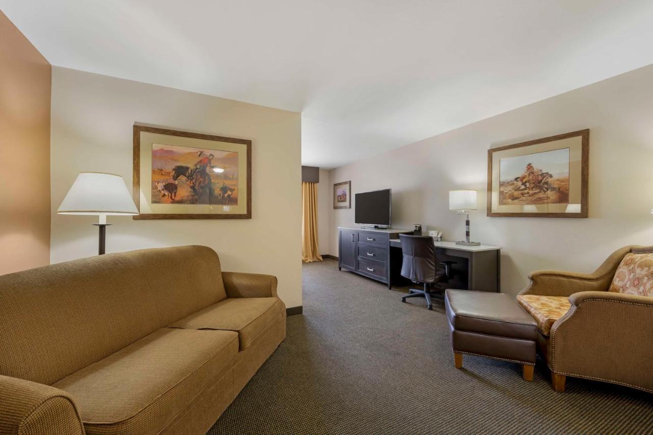 Best Western Plus Country Inn & Suites Додж-Сити Экстерьер фото