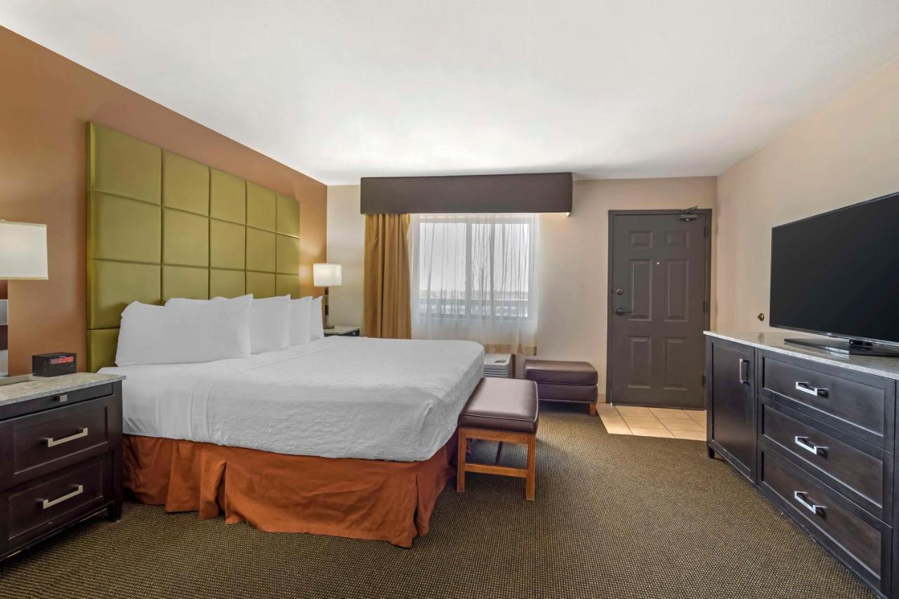 Best Western Plus Country Inn & Suites Додж-Сити Экстерьер фото