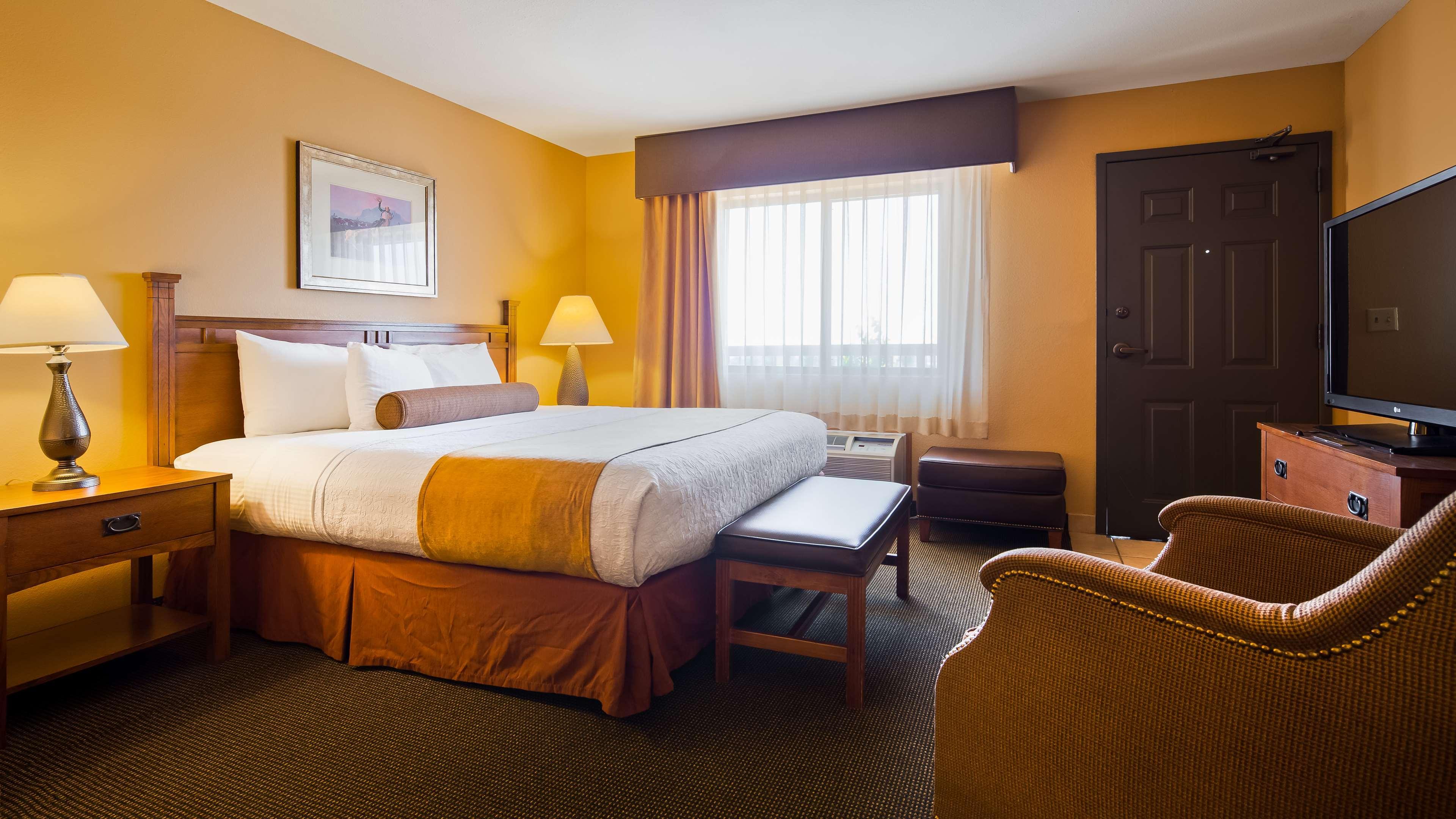 Best Western Plus Country Inn & Suites Додж-Сити Экстерьер фото