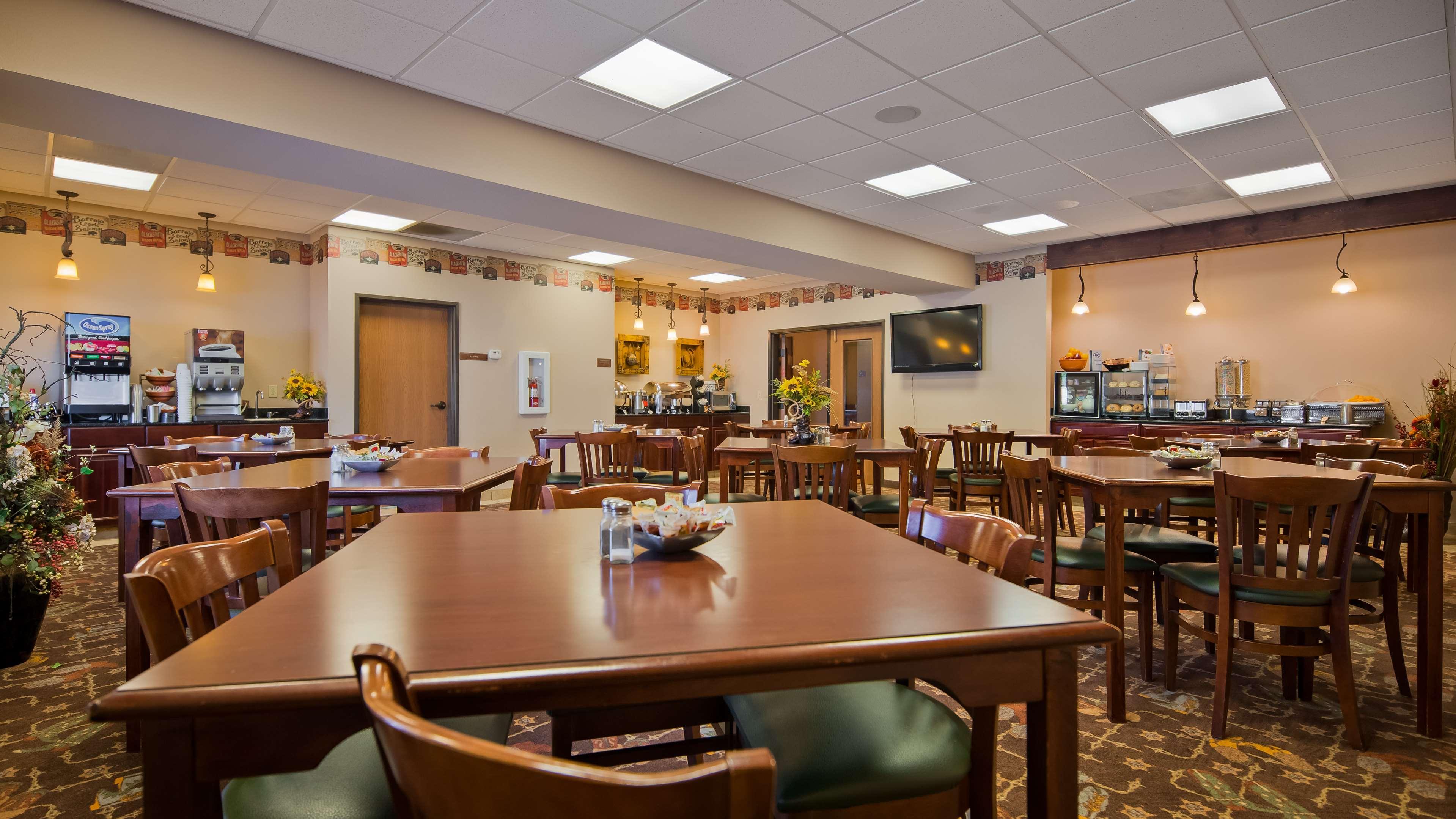 Best Western Plus Country Inn & Suites Додж-Сити Экстерьер фото