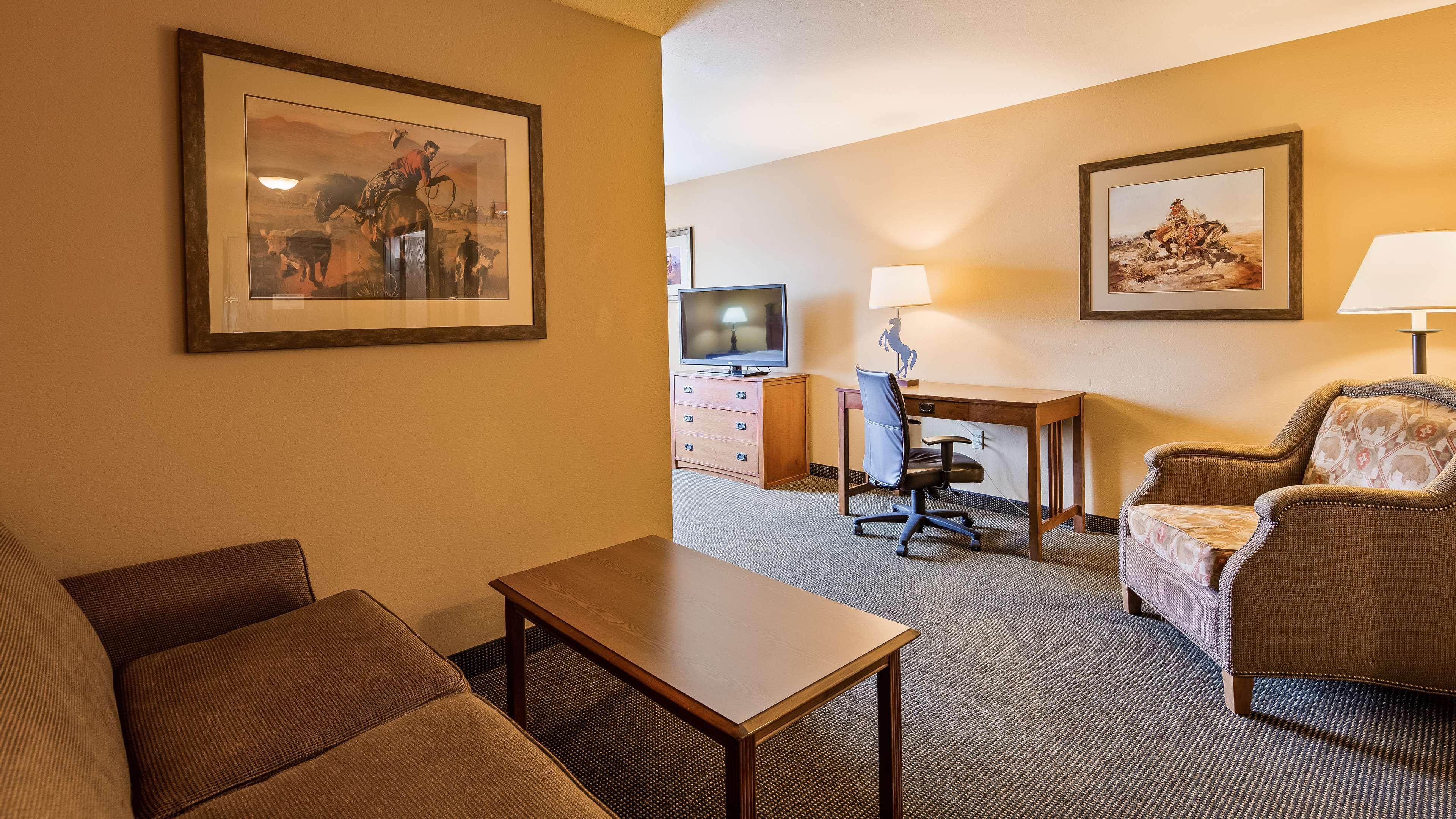 Best Western Plus Country Inn & Suites Додж-Сити Экстерьер фото