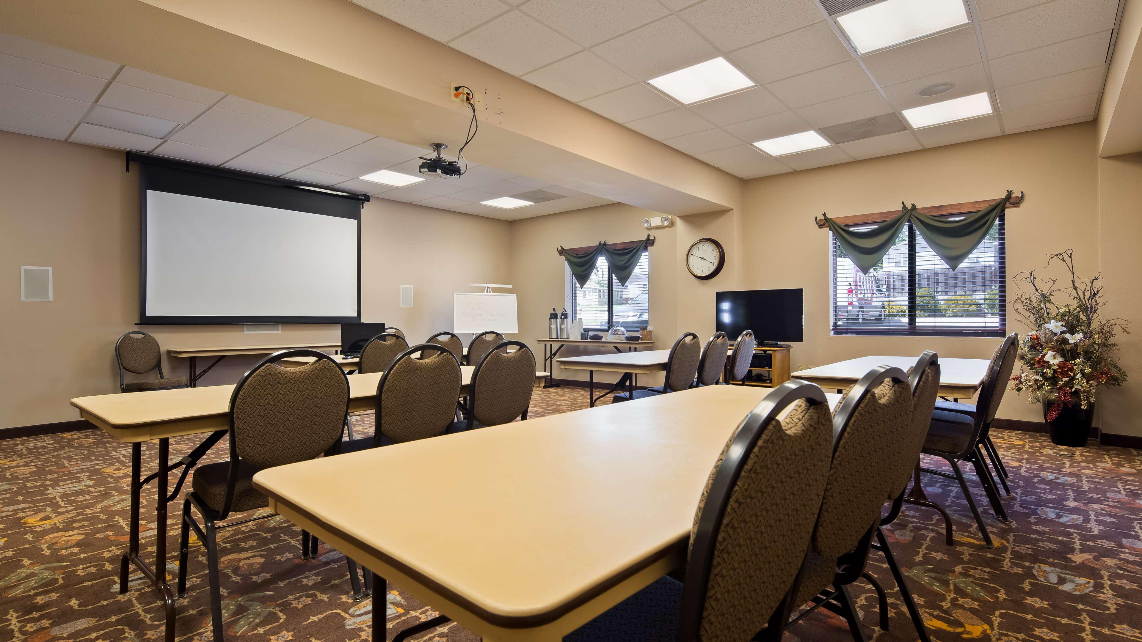 Best Western Plus Country Inn & Suites Додж-Сити Экстерьер фото