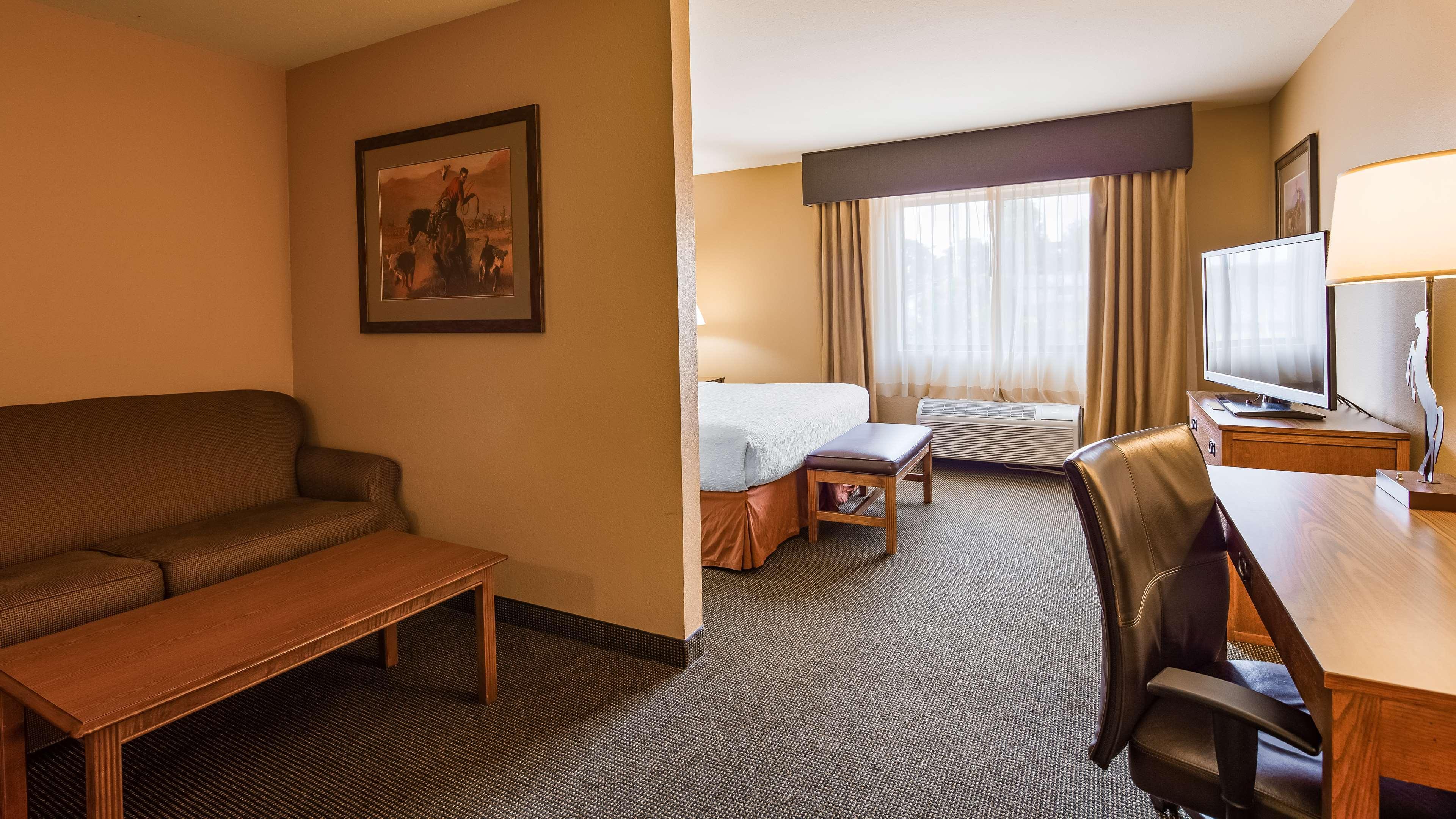 Best Western Plus Country Inn & Suites Додж-Сити Экстерьер фото